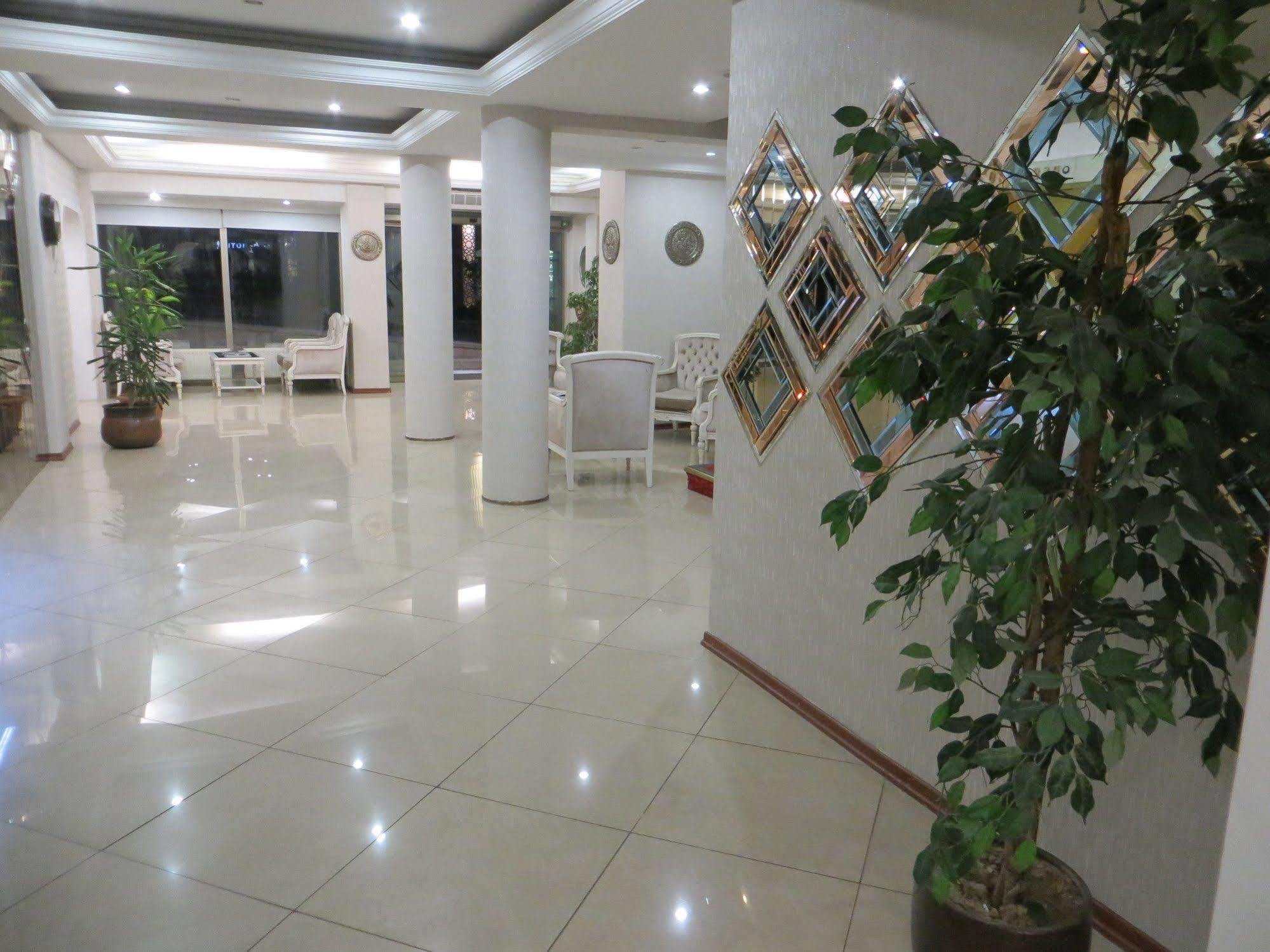 Ozilhan Otel 2*